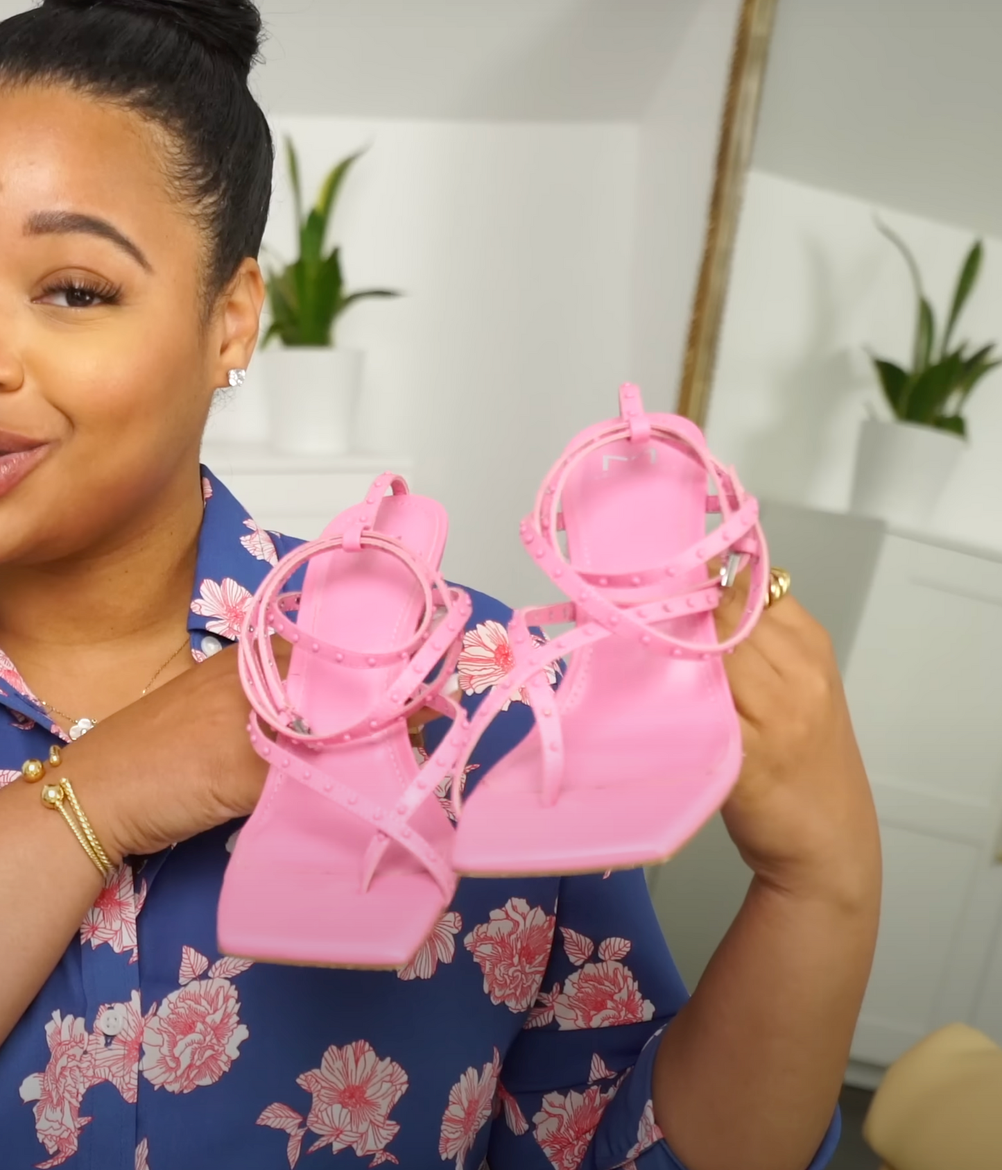 Marc Fisher Sandals in Pink - Size 8