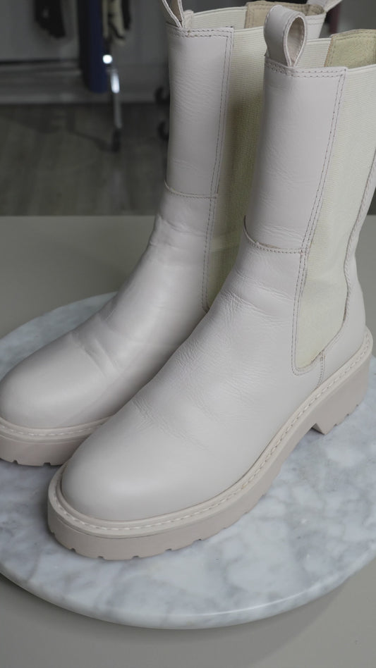 Steve Madden - Size 8