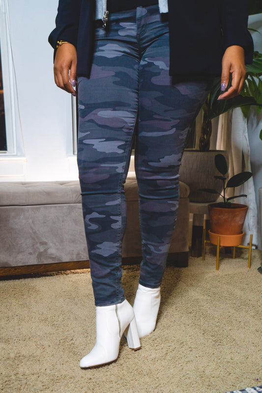 Democracy Camo Pants - Size 10