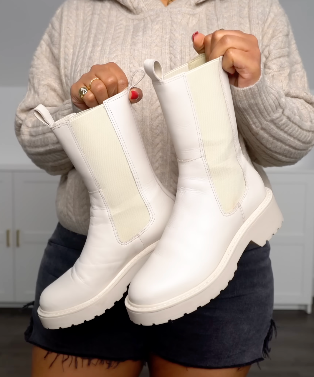 Steve Madden Boots (off white, size 8)