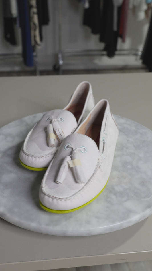 548 - Size 38 Never Worn