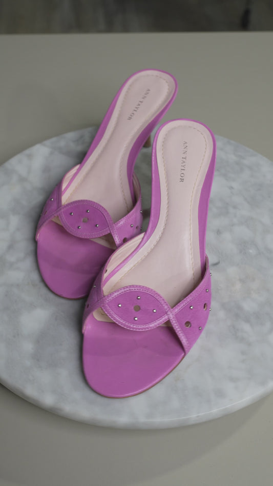 Ann Taylor - Size 9
