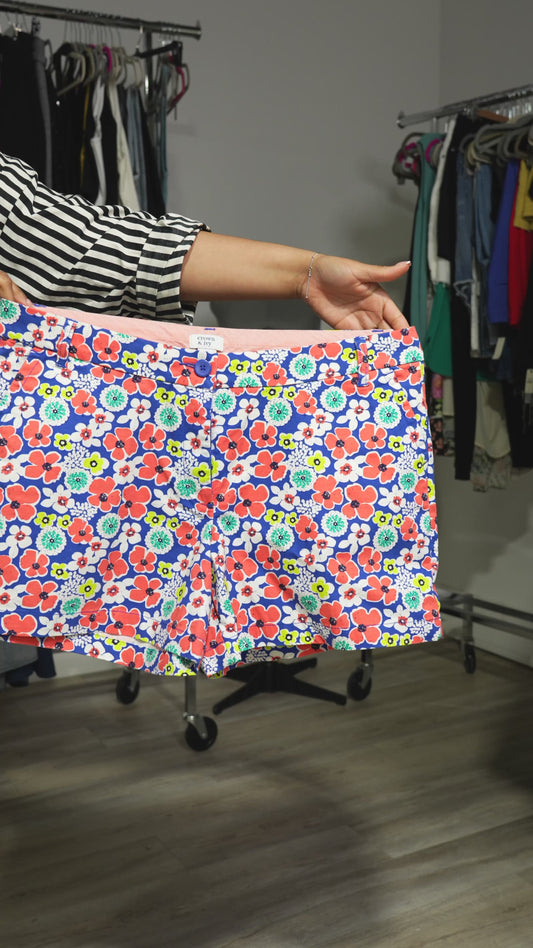 Crown & Ivy Shorts - Size 14