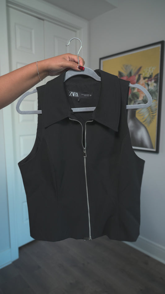 Zara Sleeveless Zip Front Top (XL)